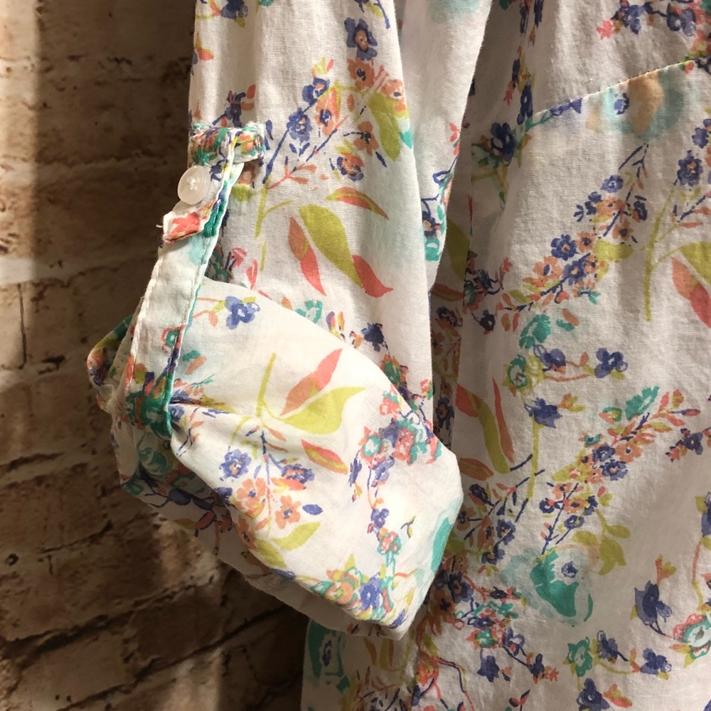 Lauren Conrad Floral Roll Tab Blouse - Picture 3 of 8